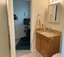 507.Garage Apt Bath
